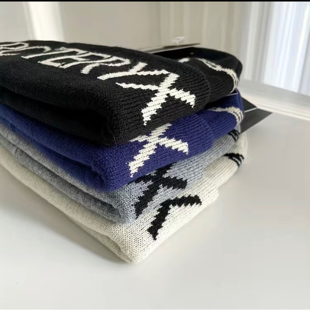 Double Padded Jacquard Knitted Hats For Men And Woman